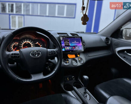 Белый Тойота РАВ 4, объемом двигателя 2 л и пробегом 139 тыс. км за 12999 $, фото 9 на Automoto.ua