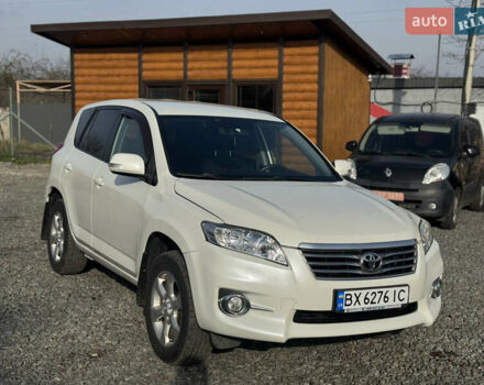 Білий Тойота РАВ 4, об'ємом двигуна 2 л та пробігом 190 тис. км за 12999 $, фото 4 на Automoto.ua