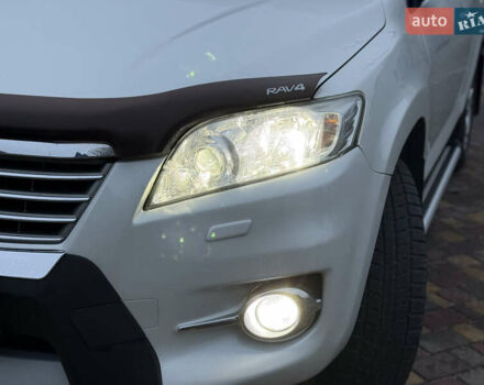 Белый Тойота РАВ 4, объемом двигателя 2 л и пробегом 139 тыс. км за 12999 $, фото 18 на Automoto.ua