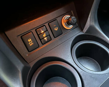 Белый Тойота РАВ 4, объемом двигателя 2 л и пробегом 186 тыс. км за 12999 $, фото 16 на Automoto.ua