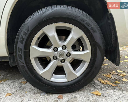 Белый Тойота РАВ 4, объемом двигателя 2 л и пробегом 186 тыс. км за 12999 $, фото 7 на Automoto.ua