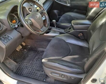 Белый Тойота РАВ 4, объемом двигателя 1.99 л и пробегом 140 тыс. км за 13700 $, фото 4 на Automoto.ua