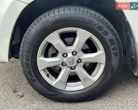 Белый Тойота РАВ 4, объемом двигателя 2 л и пробегом 186 тыс. км за 12999 $, фото 43 на Automoto.ua