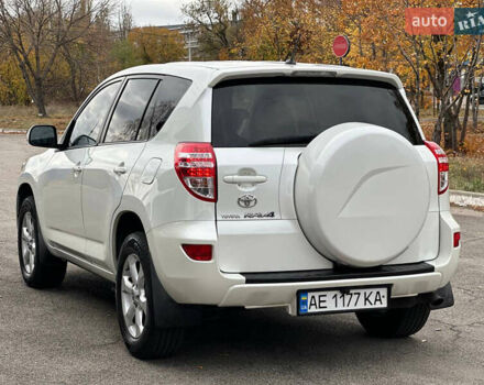 Белый Тойота РАВ 4, объемом двигателя 2 л и пробегом 186 тыс. км за 12999 $, фото 8 на Automoto.ua