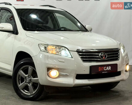 Белый Тойота РАВ 4, объемом двигателя 1.99 л и пробегом 157 тыс. км за 14200 $, фото 11 на Automoto.ua