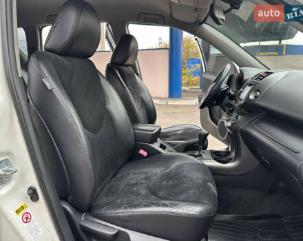 Белый Тойота РАВ 4, объемом двигателя 2 л и пробегом 186 тыс. км за 12999 $, фото 26 на Automoto.ua