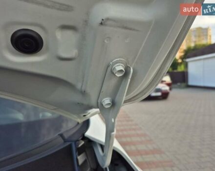 Белый Тойота РАВ 4, объемом двигателя 2 л и пробегом 86 тыс. км за 14350 $, фото 77 на Automoto.ua