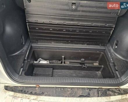 Белый Тойота РАВ 4, объемом двигателя 2.2 л и пробегом 300 тыс. км за 11000 $, фото 12 на Automoto.ua