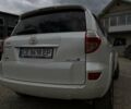 Белый Тойота РАВ 4, объемом двигателя 2.23 л и пробегом 190 тыс. км за 14500 $, фото 5 на Automoto.ua