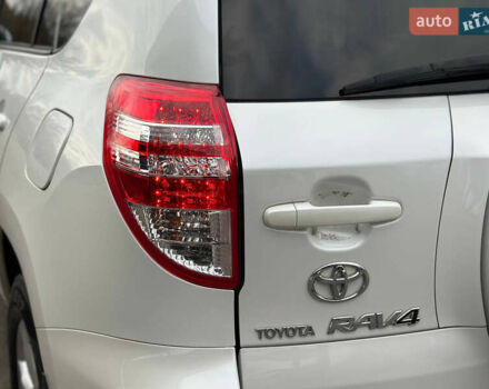 Белый Тойота РАВ 4, объемом двигателя 2 л и пробегом 186 тыс. км за 12999 $, фото 47 на Automoto.ua