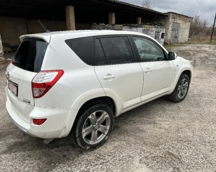 Белый Тойота РАВ 4, объемом двигателя 2.2 л и пробегом 153 тыс. км за 13900 $, фото 3 на Automoto.ua