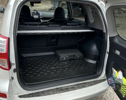 Белый Тойота РАВ 4, объемом двигателя 2.2 л и пробегом 153 тыс. км за 13900 $, фото 9 на Automoto.ua