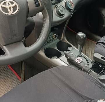 Белый Тойота РАВ 4, объемом двигателя 2 л и пробегом 224 тыс. км за 13100 $, фото 3 на Automoto.ua