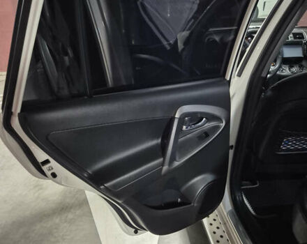 Белый Тойота РАВ 4, объемом двигателя 1.99 л и пробегом 226 тыс. км за 15000 $, фото 29 на Automoto.ua