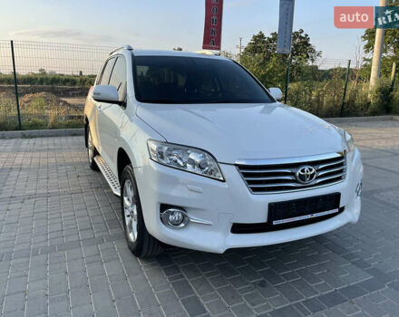 Білий Тойота РАВ 4, об'ємом двигуна 2 л та пробігом 174 тис. км за 13000 $, фото 3 на Automoto.ua