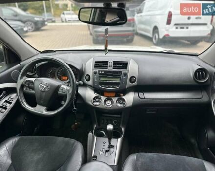 Белый Тойота РАВ 4, объемом двигателя 2 л и пробегом 128 тыс. км за 15500 $, фото 26 на Automoto.ua