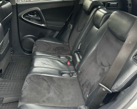 Білий Тойота РАВ 4, об'ємом двигуна 0 л та пробігом 168 тис. км за 12900 $, фото 10 на Automoto.ua