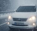 Белый Тойота РАВ 4, объемом двигателя 2 л и пробегом 250 тыс. км за 12500 $, фото 1 на Automoto.ua