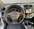 Білий Тойота РАВ 4, об'ємом двигуна 2 л та пробігом 174 тис. км за 13000 $, фото 6 на Automoto.ua