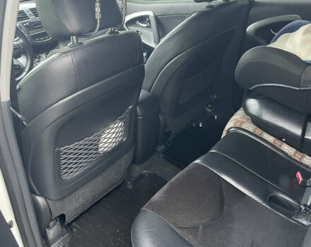 Белый Тойота РАВ 4, объемом двигателя 2 л и пробегом 122 тыс. км за 13900 $, фото 23 на Automoto.ua