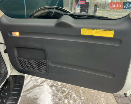 Белый Тойота РАВ 4, объемом двигателя 2 л и пробегом 156 тыс. км за 13950 $, фото 23 на Automoto.ua