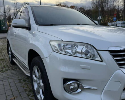 Белый Тойота РАВ 4, объемом двигателя 1.99 л и пробегом 225 тыс. км за 13200 $, фото 7 на Automoto.ua