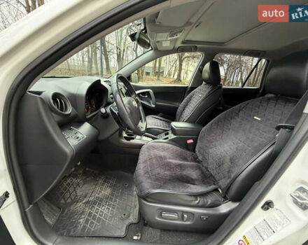 Белый Тойота РАВ 4, объемом двигателя 2.23 л и пробегом 185 тыс. км за 13300 $, фото 11 на Automoto.ua