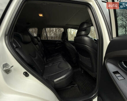 Белый Тойота РАВ 4, объемом двигателя 2.23 л и пробегом 185 тыс. км за 13300 $, фото 16 на Automoto.ua