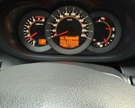 Білий Тойота РАВ 4, об'ємом двигуна 2 л та пробігом 128 тис. км за 15399 $, фото 5 на Automoto.ua