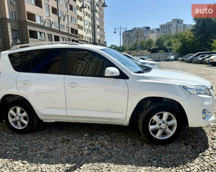 Белый Тойота РАВ 4, объемом двигателя 2.2 л и пробегом 212 тыс. км за 12800 $, фото 6 на Automoto.ua