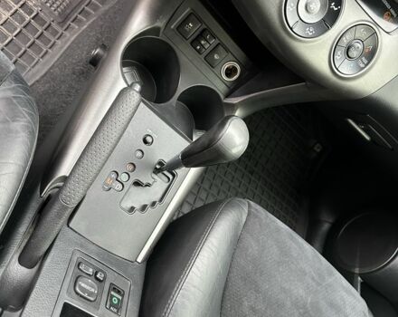 Білий Тойота РАВ 4, об'ємом двигуна 0 л та пробігом 168 тис. км за 12900 $, фото 14 на Automoto.ua