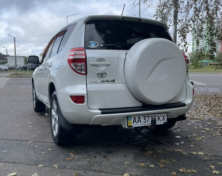 Белый Тойота РАВ 4, объемом двигателя 2 л и пробегом 122 тыс. км за 13900 $, фото 17 на Automoto.ua