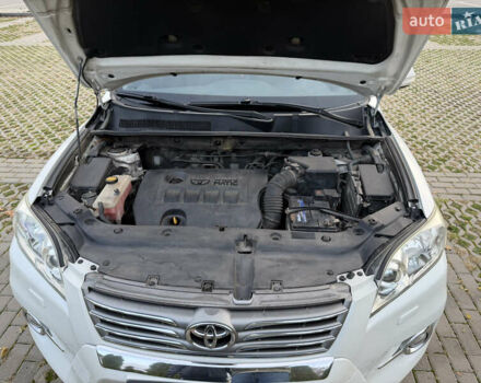 Белый Тойота РАВ 4, объемом двигателя 1.99 л и пробегом 225 тыс. км за 13200 $, фото 20 на Automoto.ua
