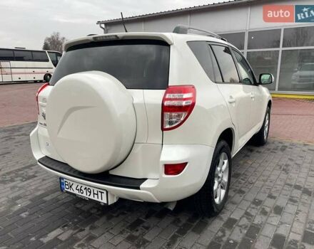 Белый Тойота РАВ 4, объемом двигателя 2.23 л и пробегом 218 тыс. км за 12000 $, фото 9 на Automoto.ua