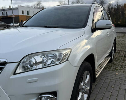 Белый Тойота РАВ 4, объемом двигателя 1.99 л и пробегом 225 тыс. км за 13200 $, фото 5 на Automoto.ua