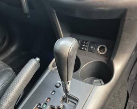 Белый Тойота РАВ 4, объемом двигателя 2 л и пробегом 231 тыс. км за 12500 $, фото 18 на Automoto.ua