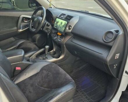 Белый Тойота РАВ 4, объемом двигателя 2 л и пробегом 231 тыс. км за 12500 $, фото 19 на Automoto.ua