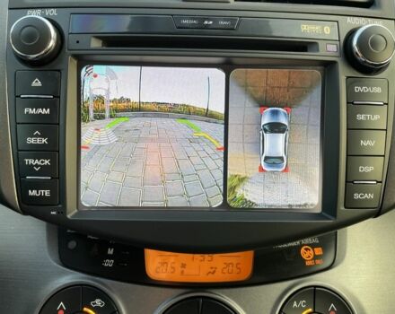 Білий Тойота РАВ 4, об'ємом двигуна 2 л та пробігом 174 тис. км за 13000 $, фото 11 на Automoto.ua