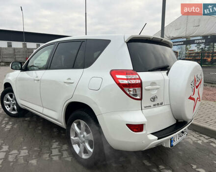 Белый Тойота РАВ 4, объемом двигателя 2 л и пробегом 156 тыс. км за 13950 $, фото 19 на Automoto.ua
