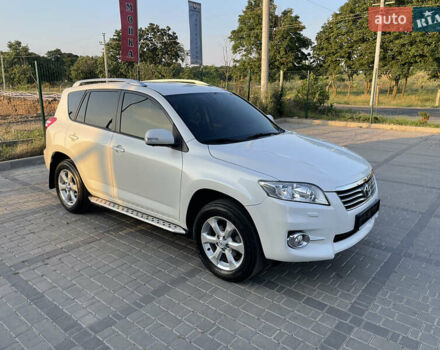 Білий Тойота РАВ 4, об'ємом двигуна 2 л та пробігом 174 тис. км за 13000 $, фото 4 на Automoto.ua