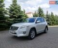 Белый Тойота РАВ 4, объемом двигателя 2 л и пробегом 173 тыс. км за 13400 $, фото 1 на Automoto.ua