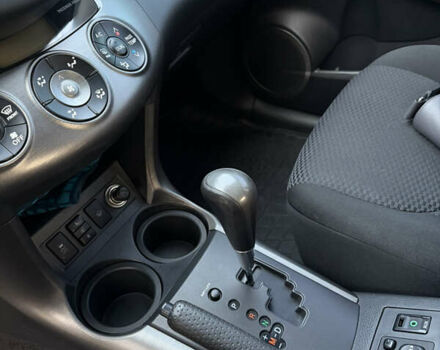 Белый Тойота РАВ 4, объемом двигателя 1.99 л и пробегом 225 тыс. км за 13200 $, фото 11 на Automoto.ua