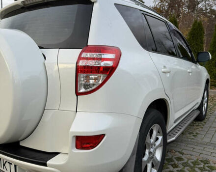 Белый Тойота РАВ 4, объемом двигателя 1.99 л и пробегом 225 тыс. км за 13200 $, фото 8 на Automoto.ua