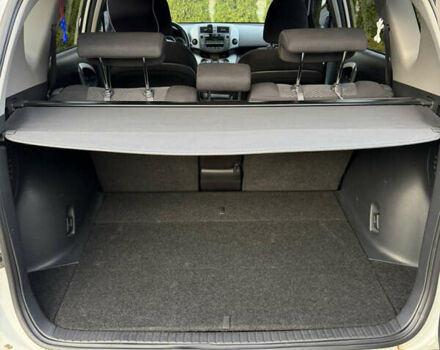 Белый Тойота РАВ 4, объемом двигателя 1.99 л и пробегом 225 тыс. км за 13200 $, фото 18 на Automoto.ua