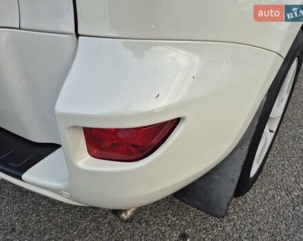 Белый Тойота РАВ 4, объемом двигателя 2 л и пробегом 231 тыс. км за 12500 $, фото 14 на Automoto.ua