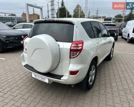 Белый Тойота РАВ 4, объемом двигателя 2 л и пробегом 128 тыс. км за 15500 $, фото 3 на Automoto.ua