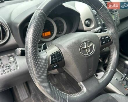 Белый Тойота РАВ 4, объемом двигателя 2 л и пробегом 128 тыс. км за 15500 $, фото 10 на Automoto.ua