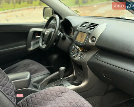 Белый Тойота РАВ 4, объемом двигателя 2.23 л и пробегом 185 тыс. км за 13300 $, фото 20 на Automoto.ua