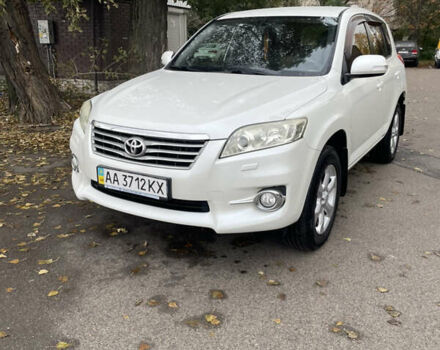 Белый Тойота РАВ 4, объемом двигателя 2 л и пробегом 122 тыс. км за 13900 $, фото 5 на Automoto.ua