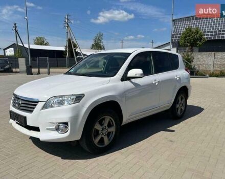 Белый Тойота РАВ 4, объемом двигателя 2.2 л и пробегом 269 тыс. км за 7800 $, фото 4 на Automoto.ua